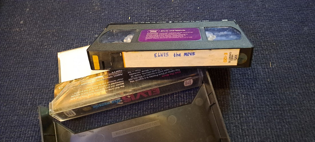 Elvis Presley - live in Las Vegas video cassette VHS [ENT10192]
