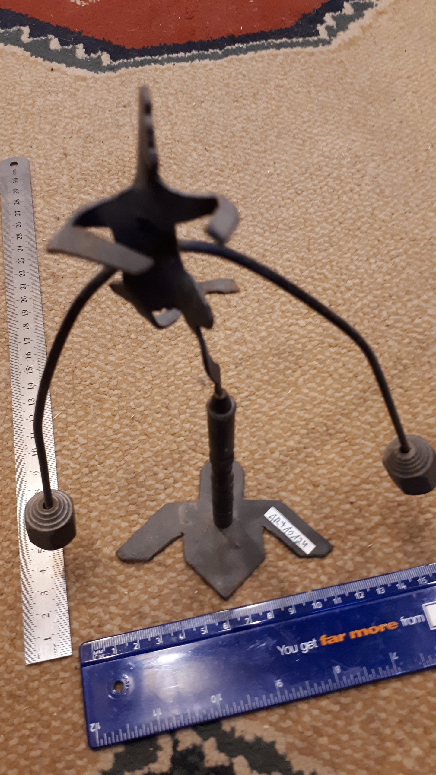 Equilibrium metal old statue [ART10124]