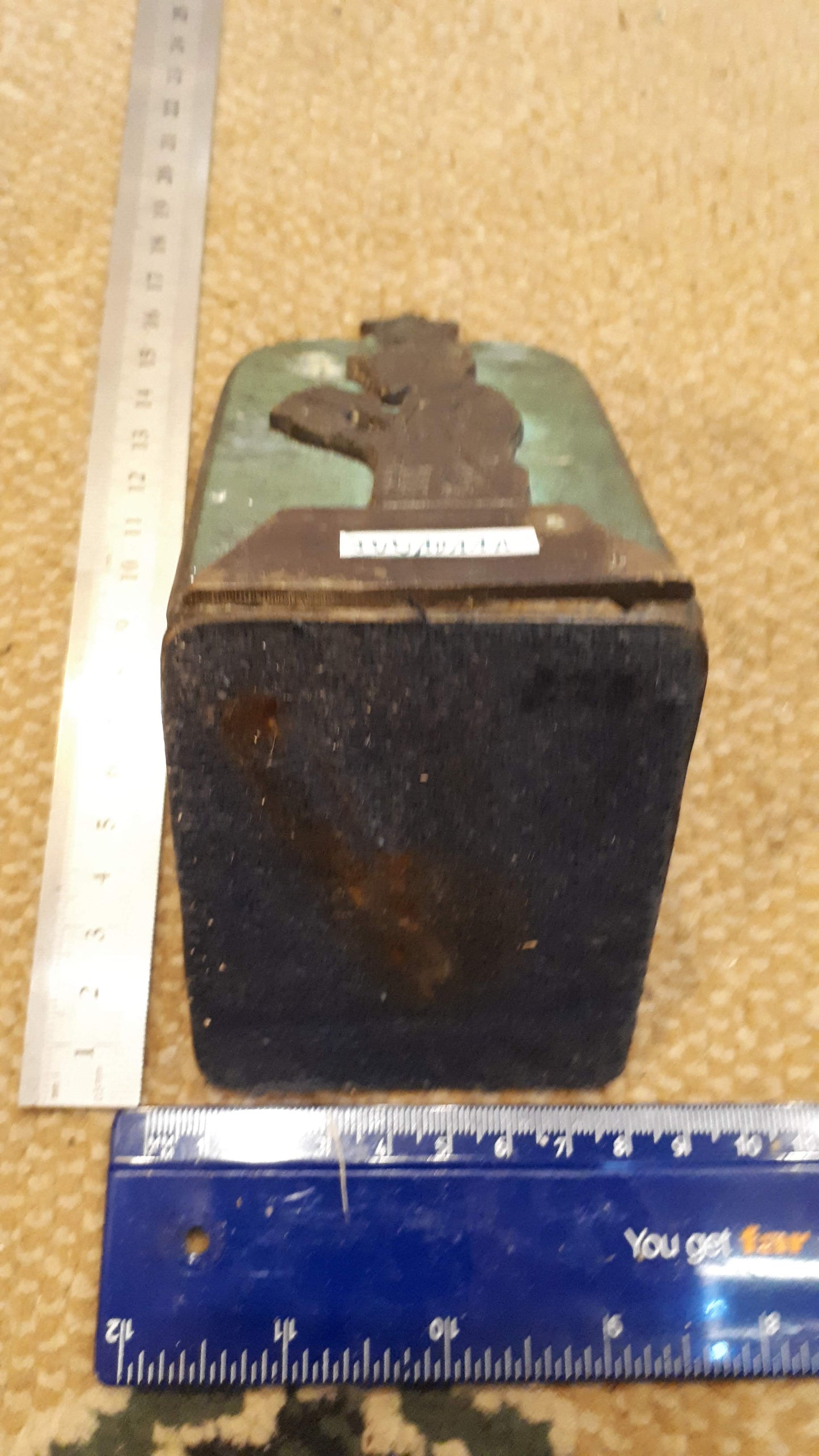 Judaica books metal holder [JUD10111]