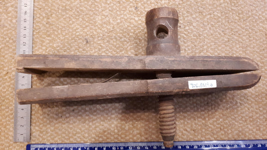 Vintage Carpenters wood holder [TOL10138]