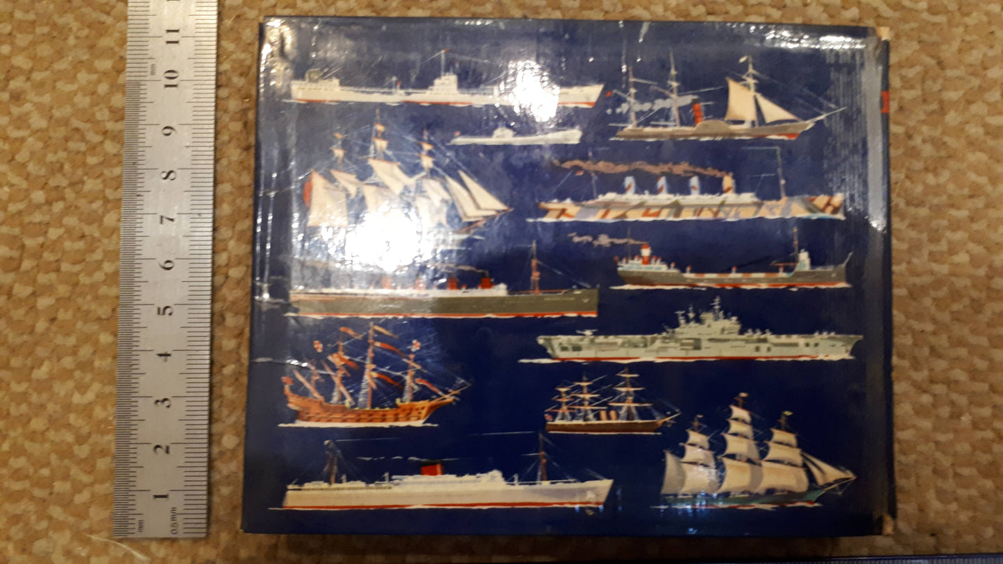 Ships & the sea dumpy old book [BOK10130]