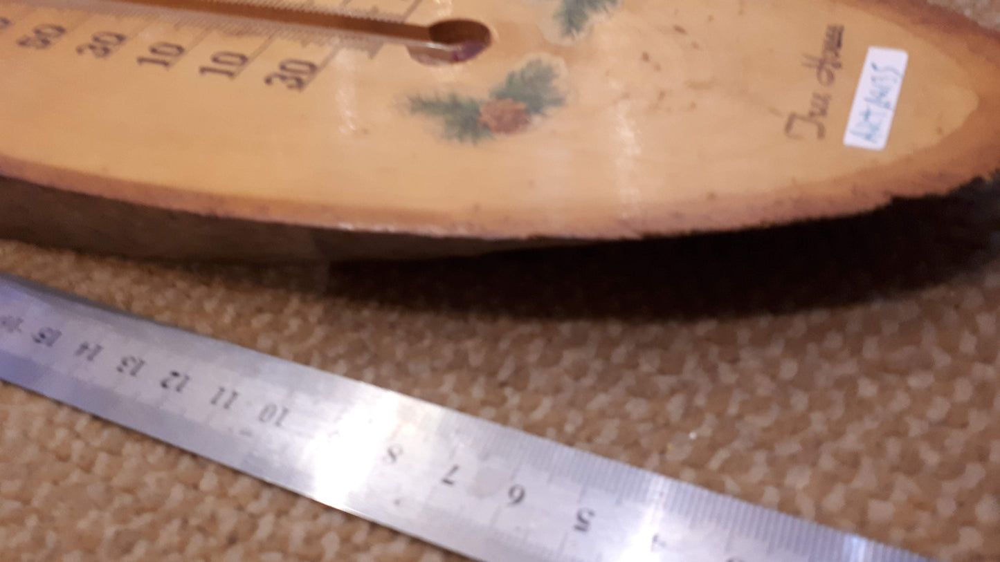 Vintage Thermometer on wood handwork [ART10135]