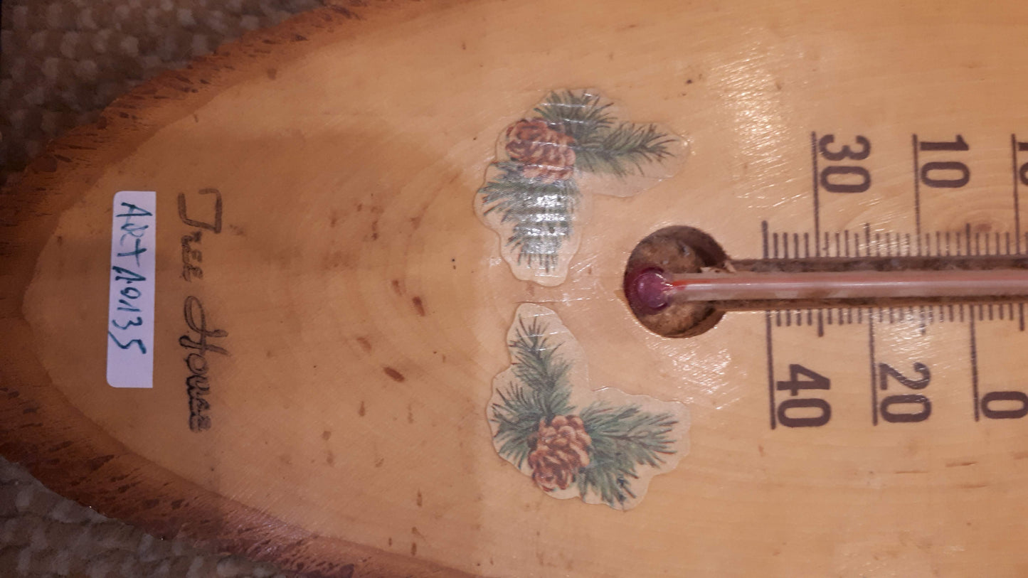 Vintage Thermometer on wood handwork [ART10135]
