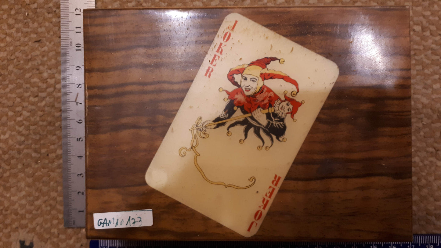 Old 2x playing Cards in wooden box [GAM10173]