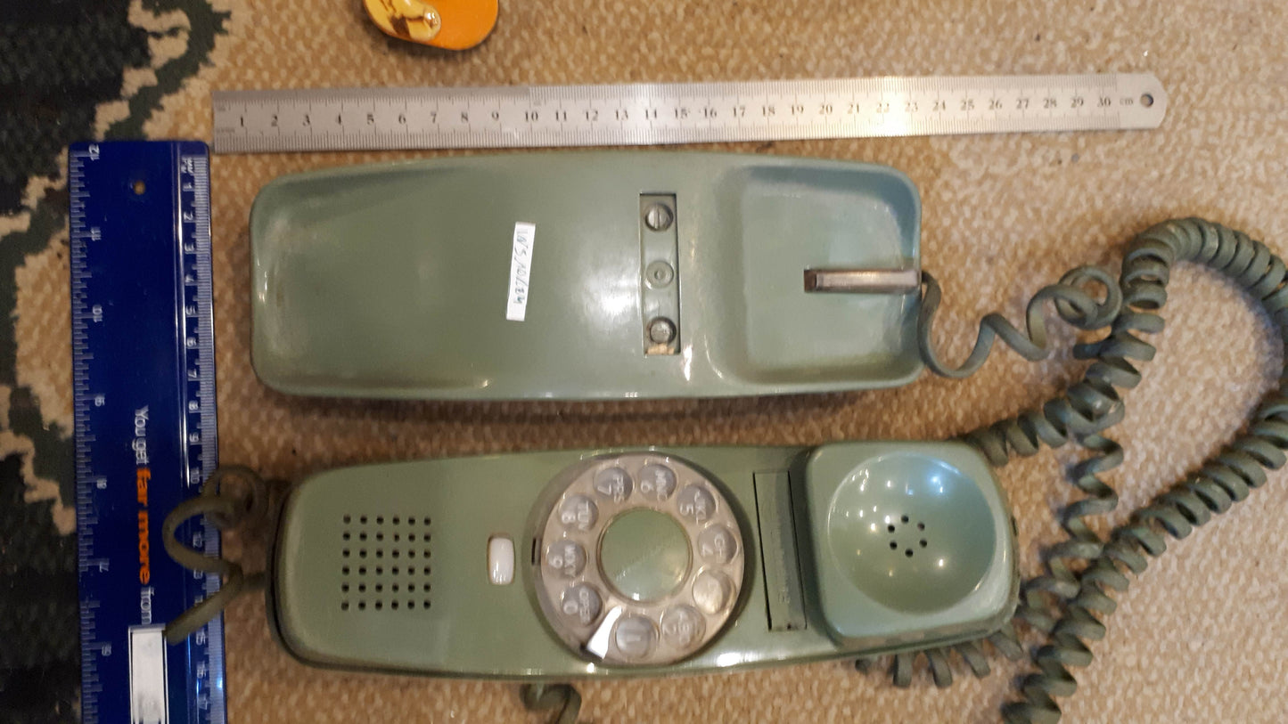 Vintage Telephone analogn green old [INS10184]