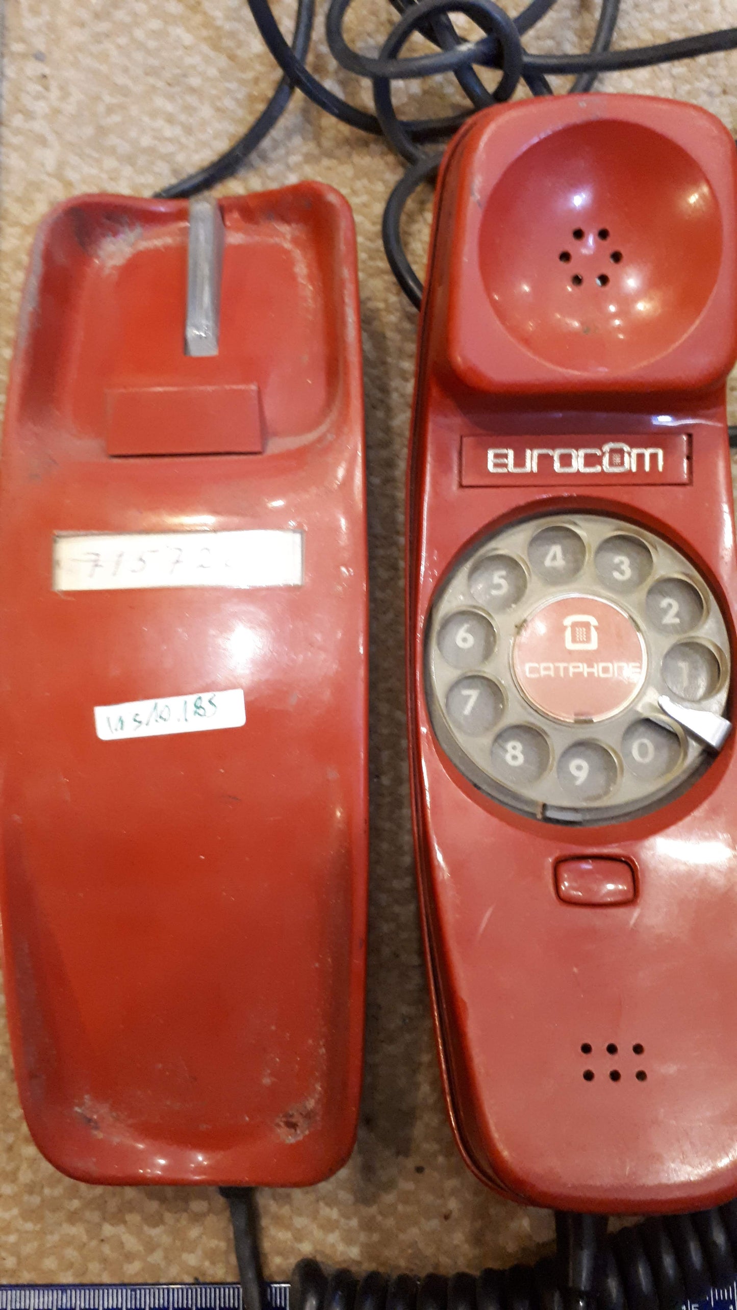 Vintage Telephone analogn red old [INS10185]