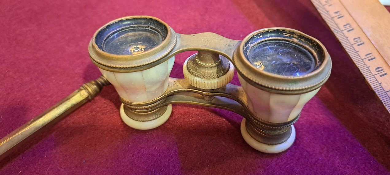Vintage Theater binoculars with handle, rare! [INS10240]