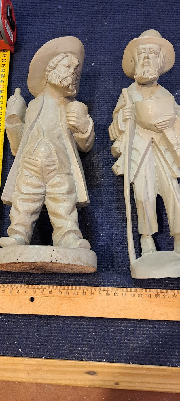 Vintage Pair of wooden men handworke sculptures [ART10163]