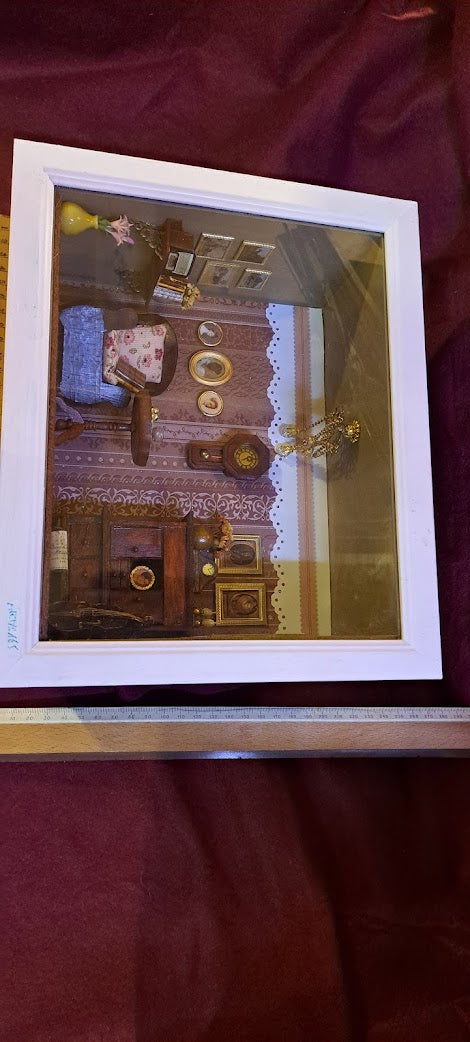 Miniature handmade art in box [ART10165]