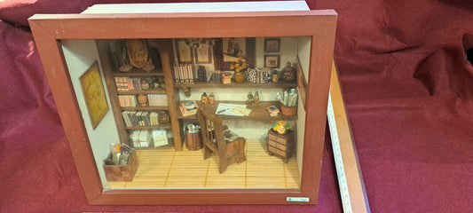 Miniature handmade art in box [ART10166]