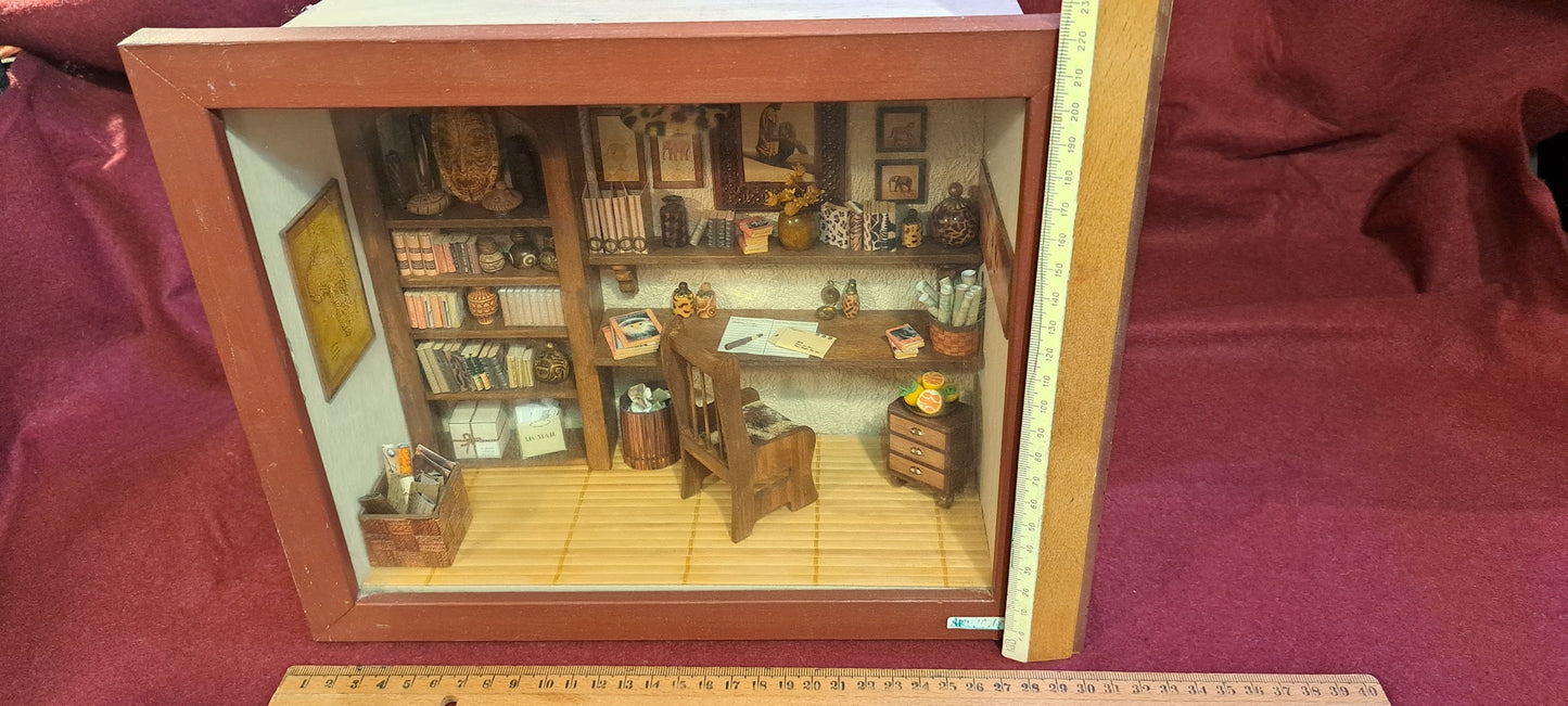 Miniature handmade art in box [ART10166]
