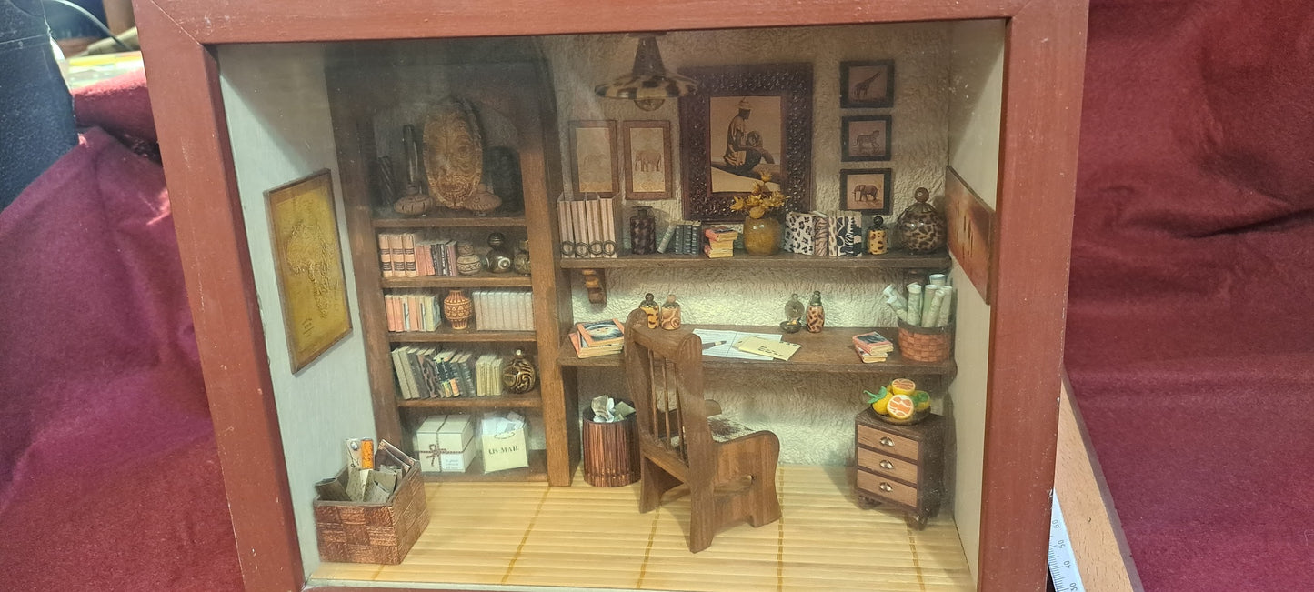Miniature handmade art in box [ART10166]