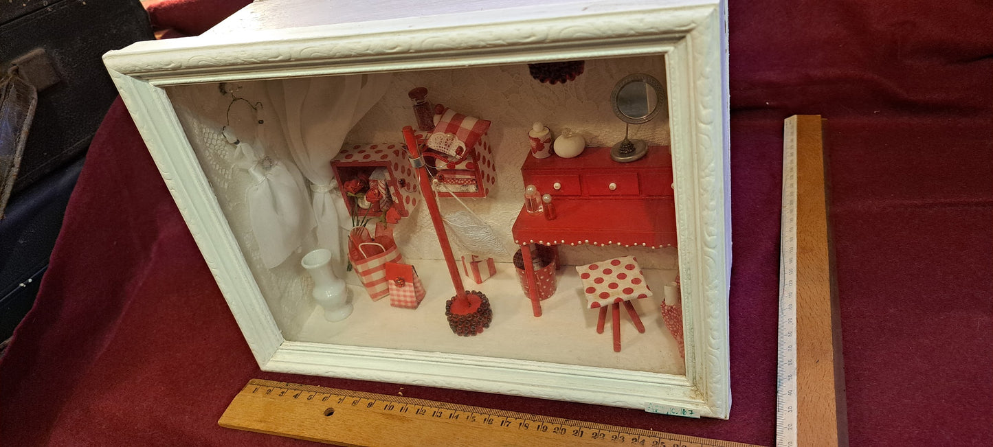 Miniature handmade art in box [ART10167]