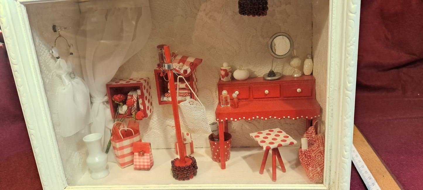 Miniature handmade art in box [ART10167]