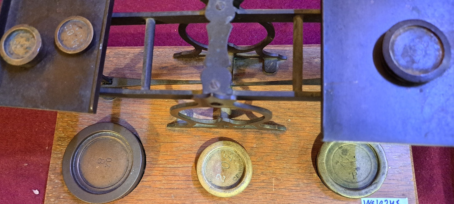 Antique Libra weight [INS10245]