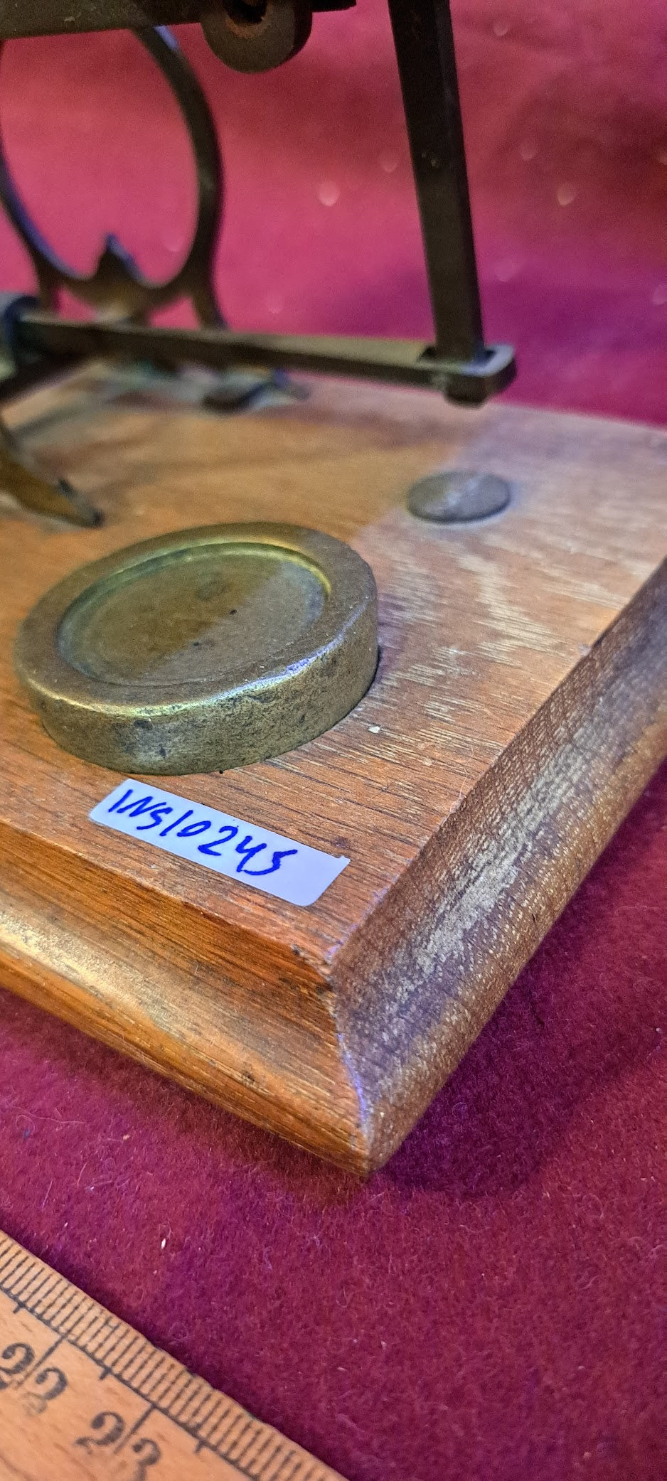 Antique Libra weight [INS10245]