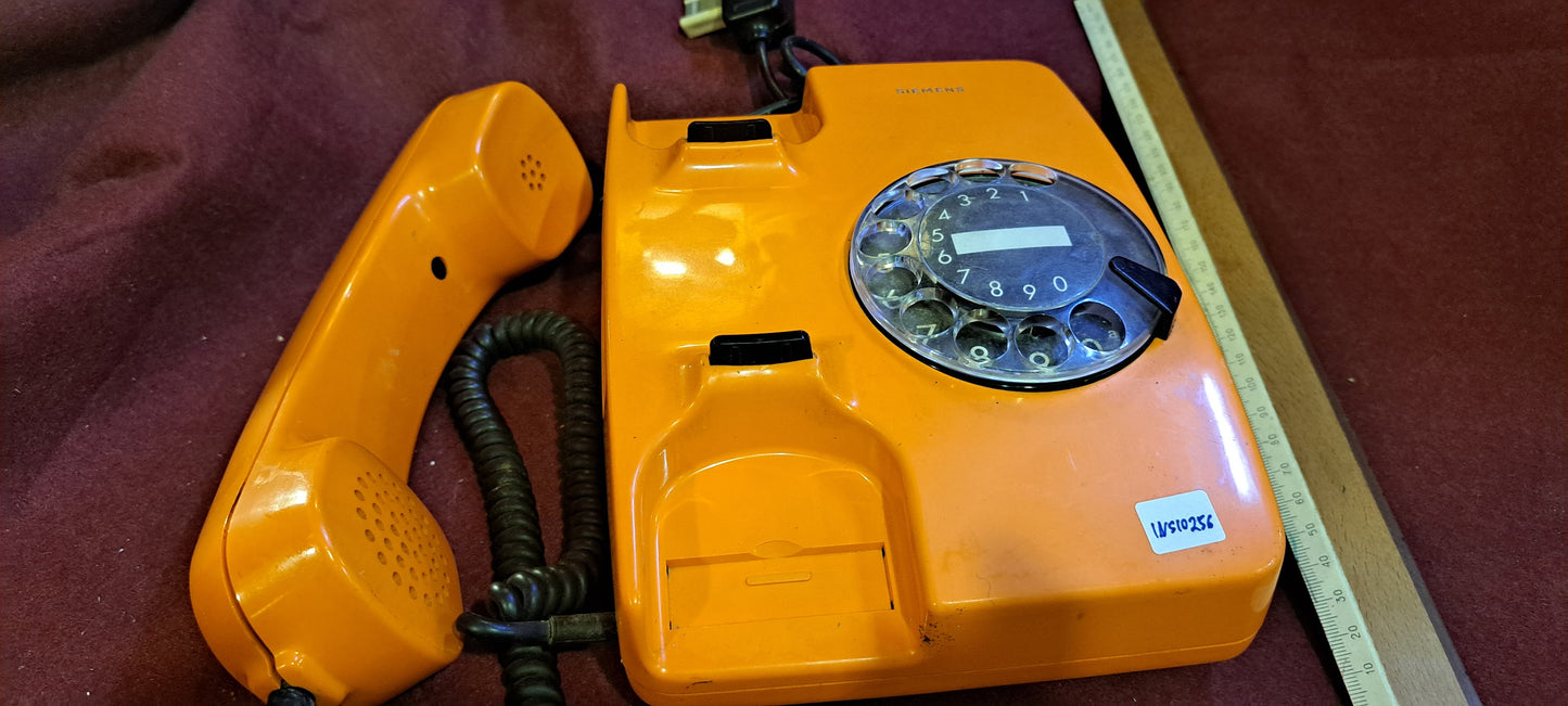 Vintage Telephone analog orange [INS10256]