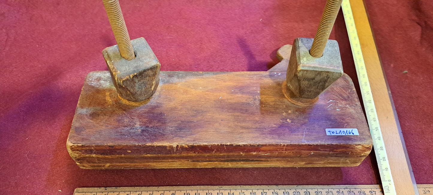 Vintage Carpenters wood runoff clamps [TOL10166]