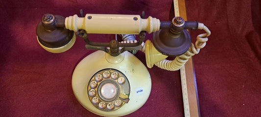 Vintage anaolg Telephone [INS10276]