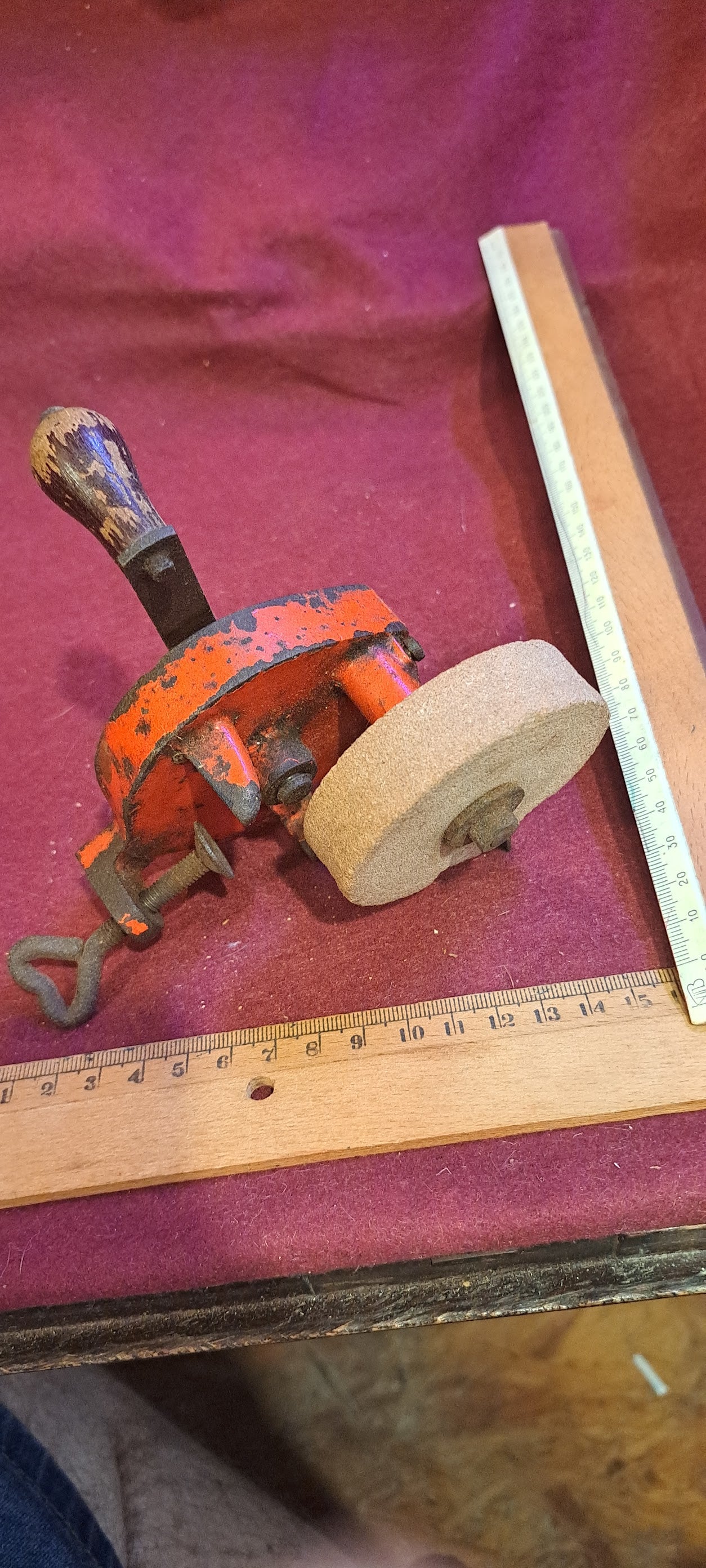 Vintage manual Lock grindstone [TOL10169]