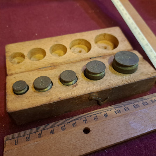 Vintage Libra weights set [TOL10180]