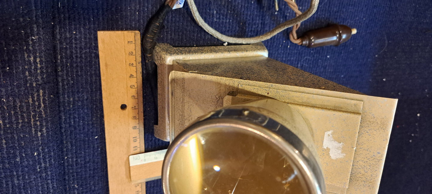 Antique slide projector [INS10327]