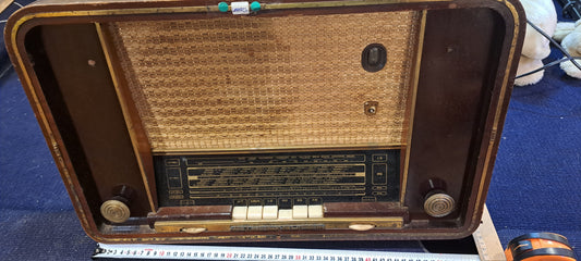 Antique wooden tubes radio [INS10323] *for Israel local market only*