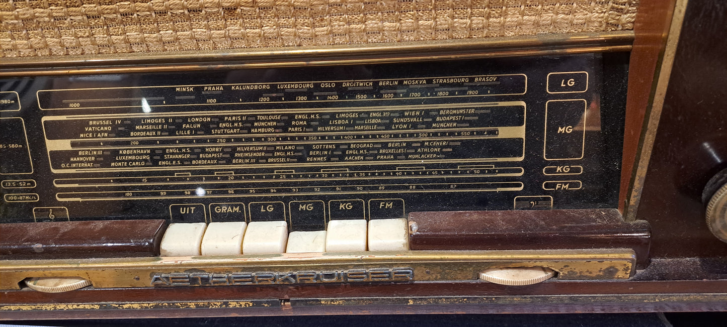 Antique wooden tubes radio [INS10323] *for Israel local market only*