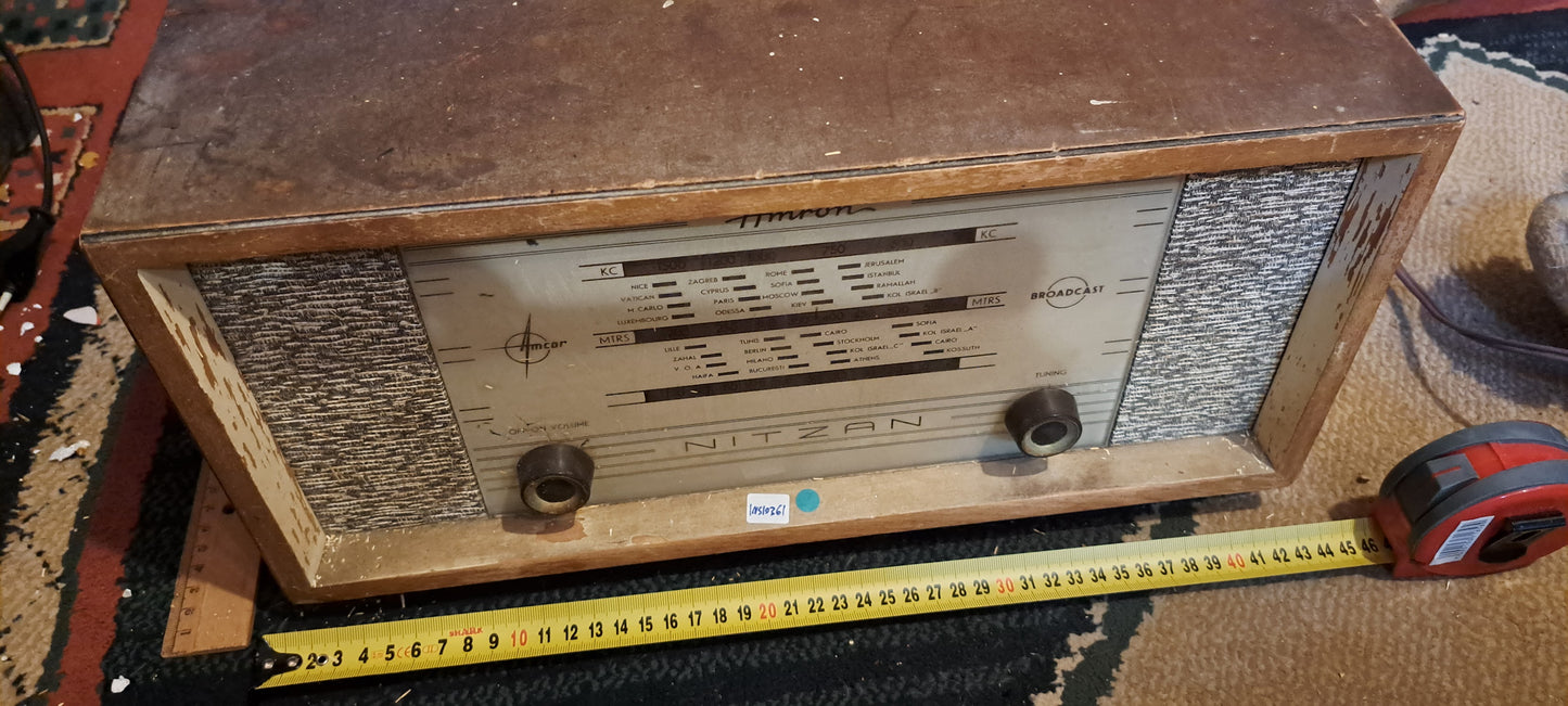 Antique wooden tubes radio - Nitzan Amron [INS10361] *for Israel local market only*