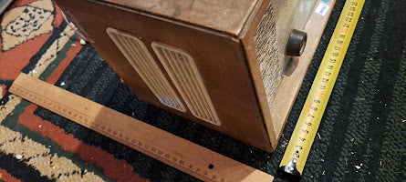 Antique wooden tubes radio - Nitzan Amron [INS10361] *for Israel local market only*