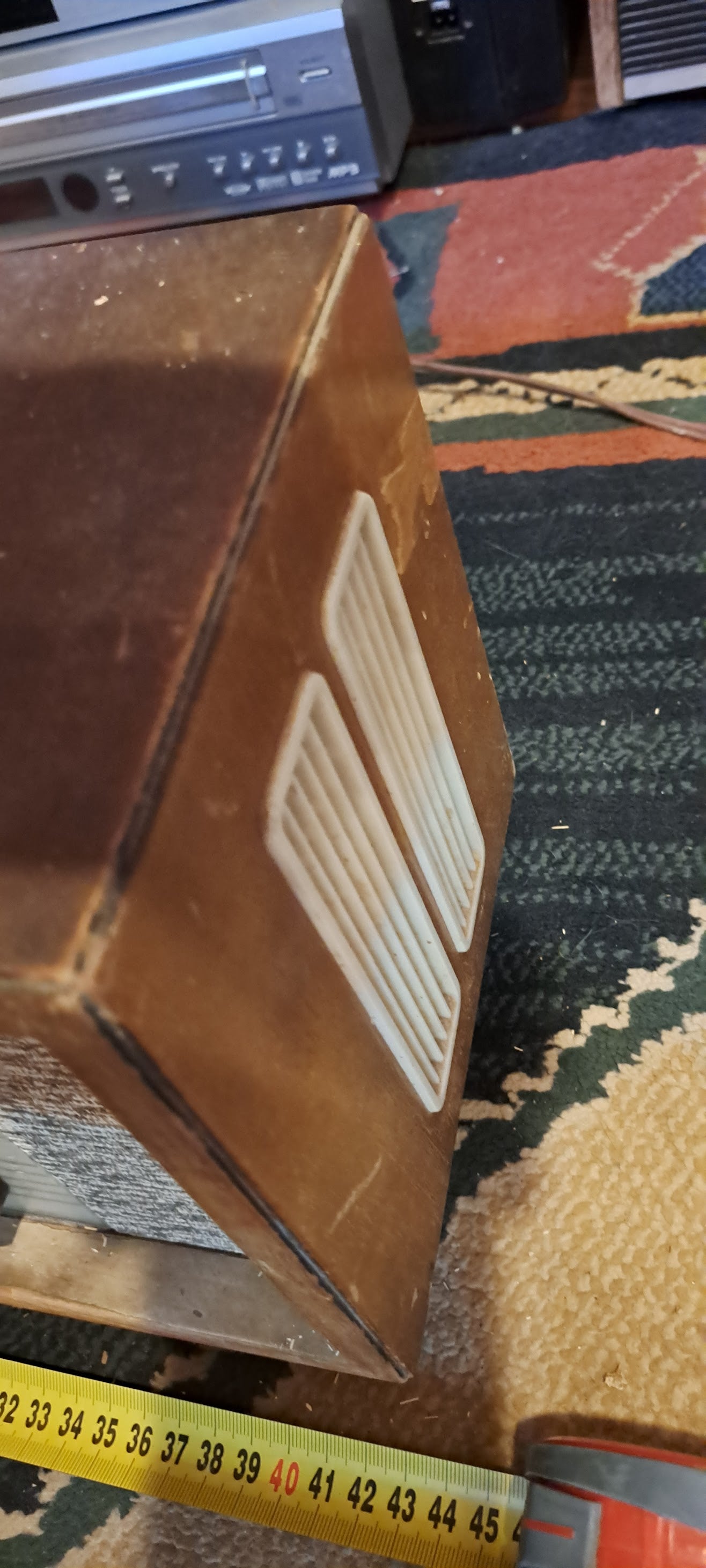 Antique wooden tubes radio - Nitzan Amron [INS10361] *for Israel local market only*