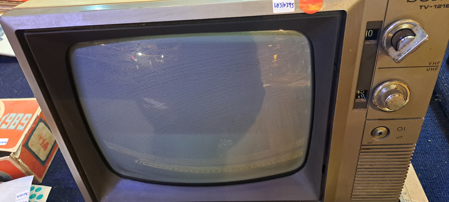Small old tubes TV [INS10395]  *for Israel local market only*