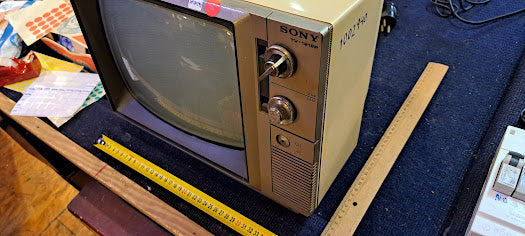 Small old tubes TV [INS10395]  *for Israel local market only*