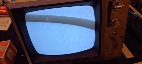 Small old tubes TV [INS10395]  *for Israel local market only*