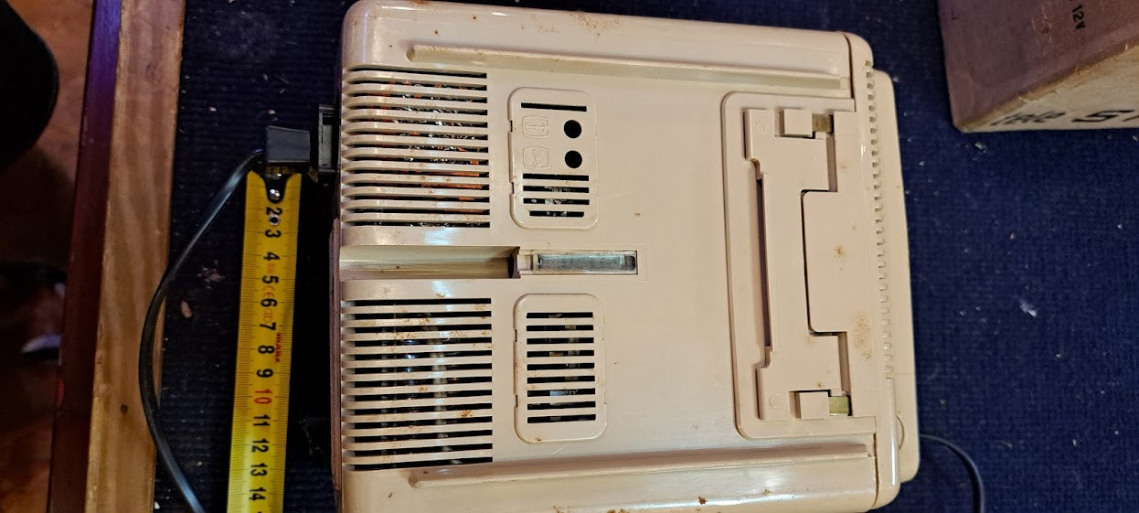 Mini portable TV [INS10400]
