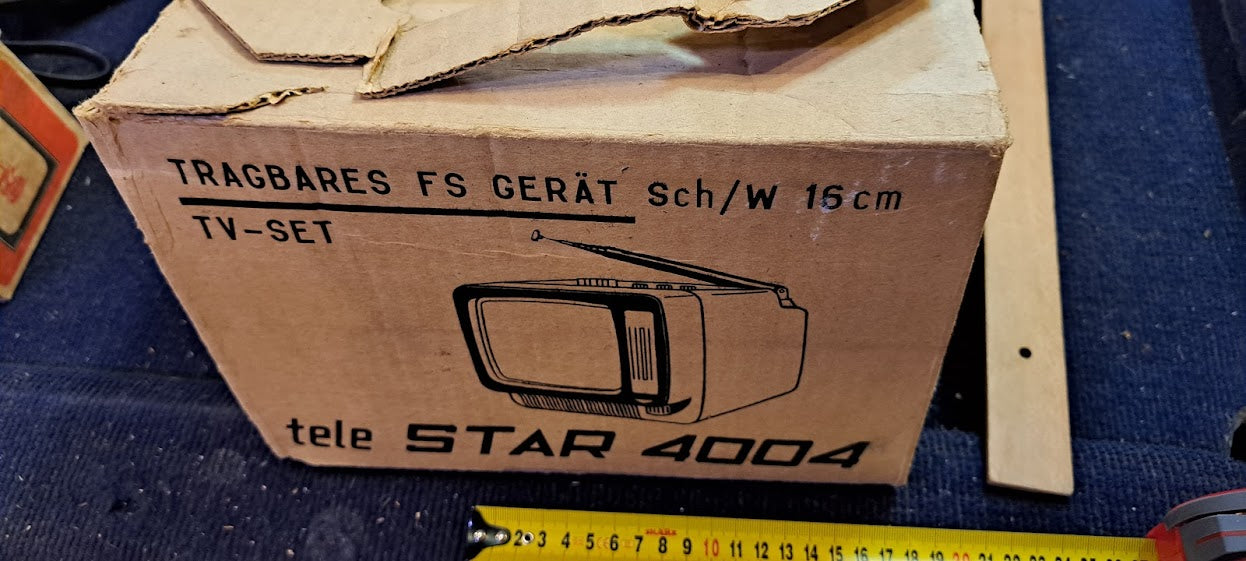 Mini portable TV [INS10400]