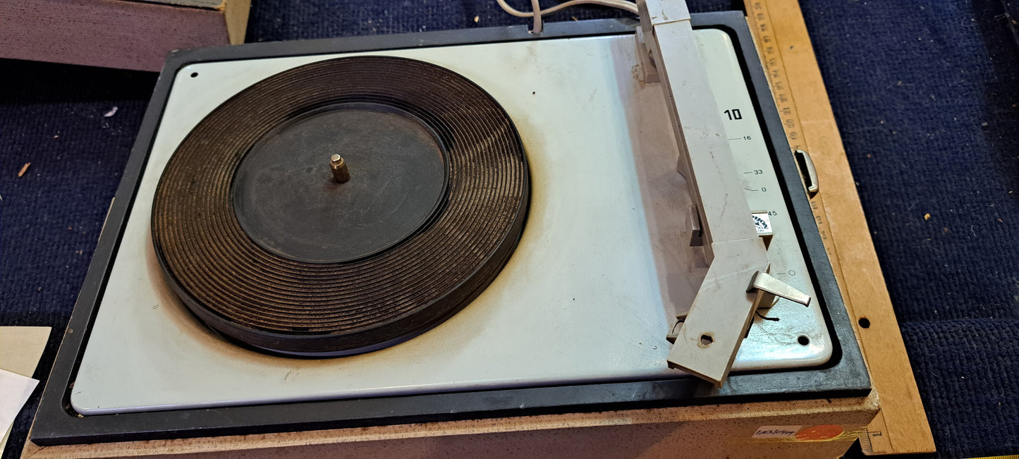 Record player [INS10347]*for Israel local market only*