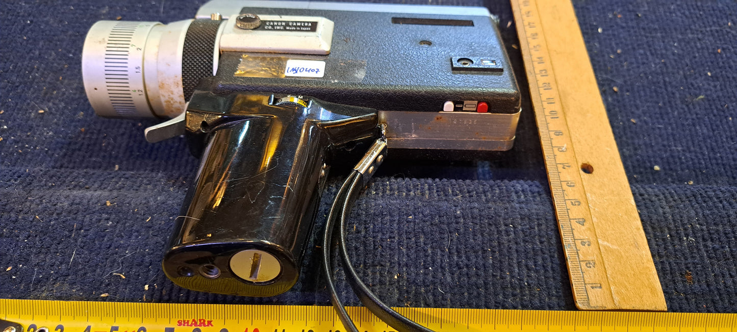 Movie camera vintage, Canon  [INS10407]