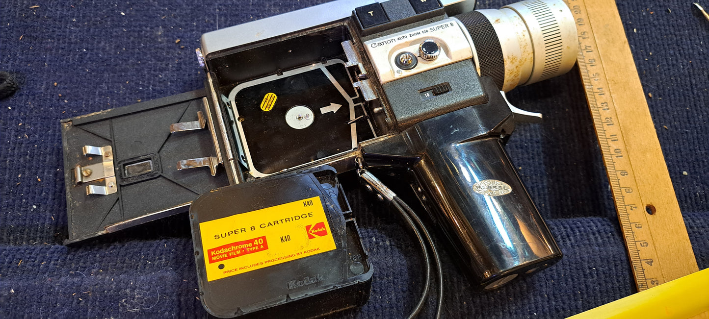 Movie camera vintage, Canon  [INS10407]