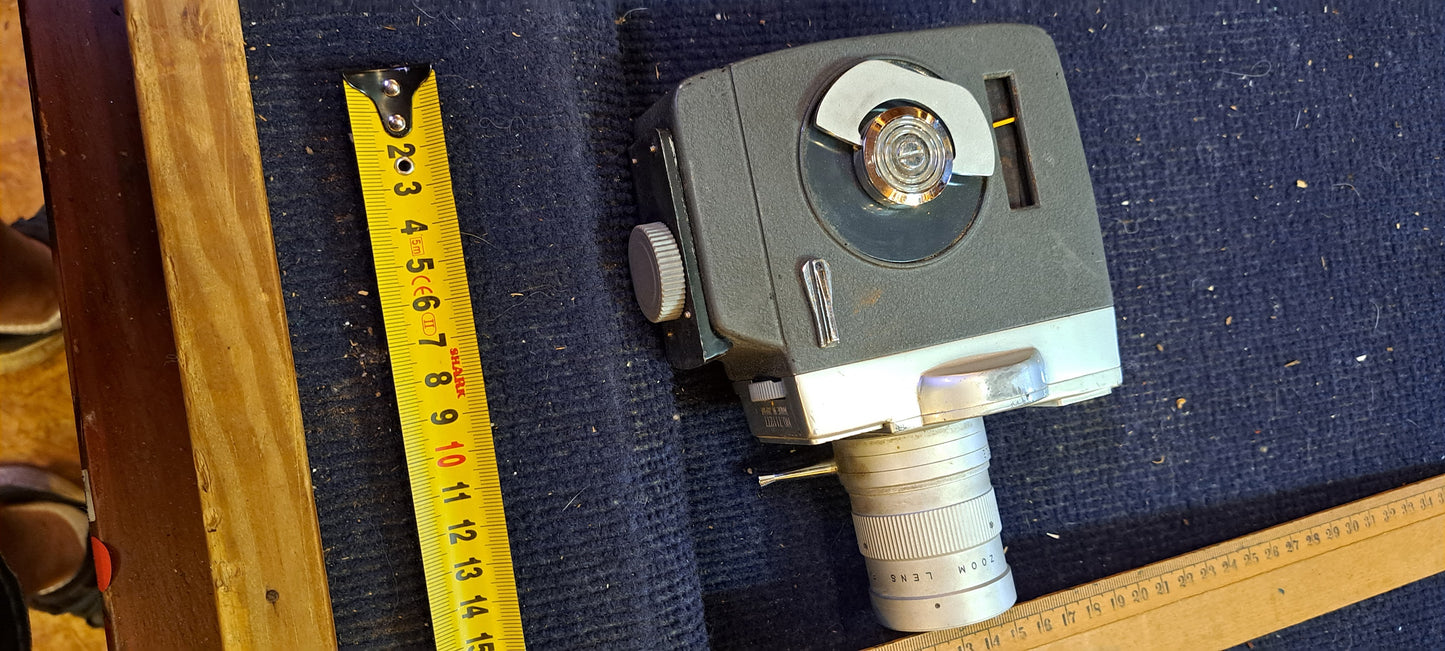 Movie camera vintage, Jelco V8 [INS10410]