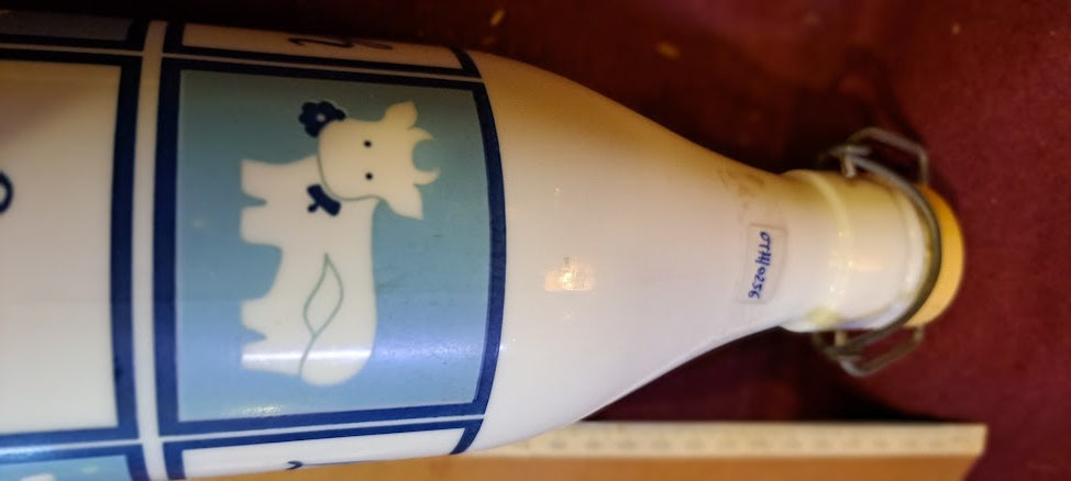 Vintage milk bottle [OTH10256]