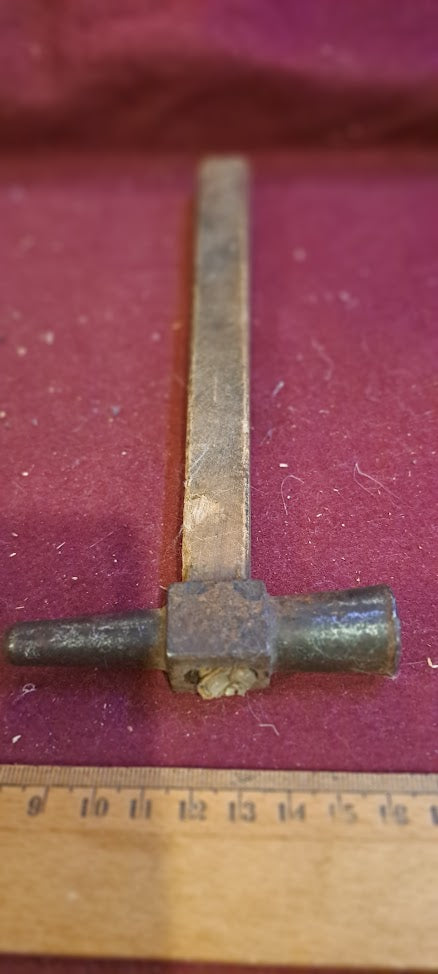 Vintage carpenter hammer [TOL10186]