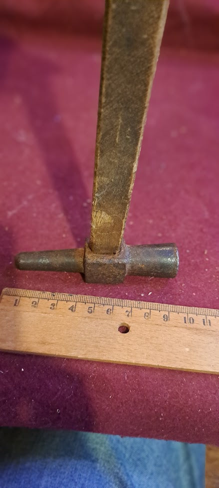 Vintage carpenter hammer [TOL10186]