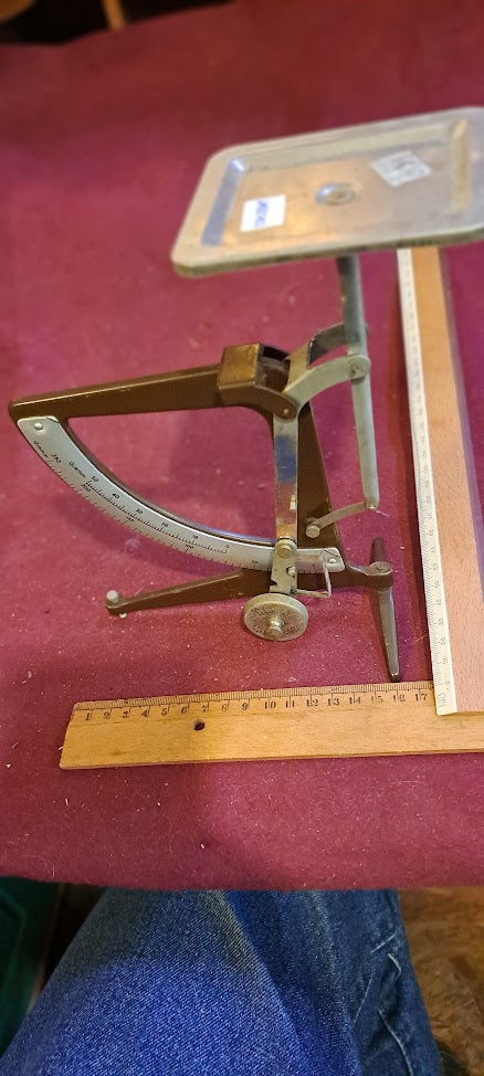 Antique Postal scales [INS10423]