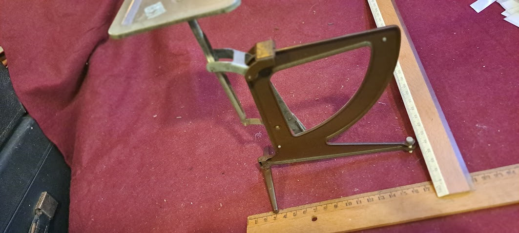 Antique Postal scales [INS10423]