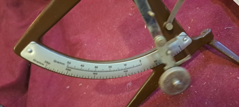 Antique Postal scales [INS10423]