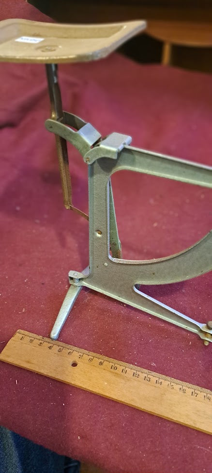 Antique Postal scales [INS10424]