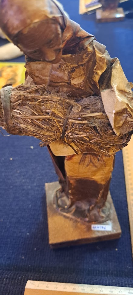 Paper handmade art figurine [ART10176]
