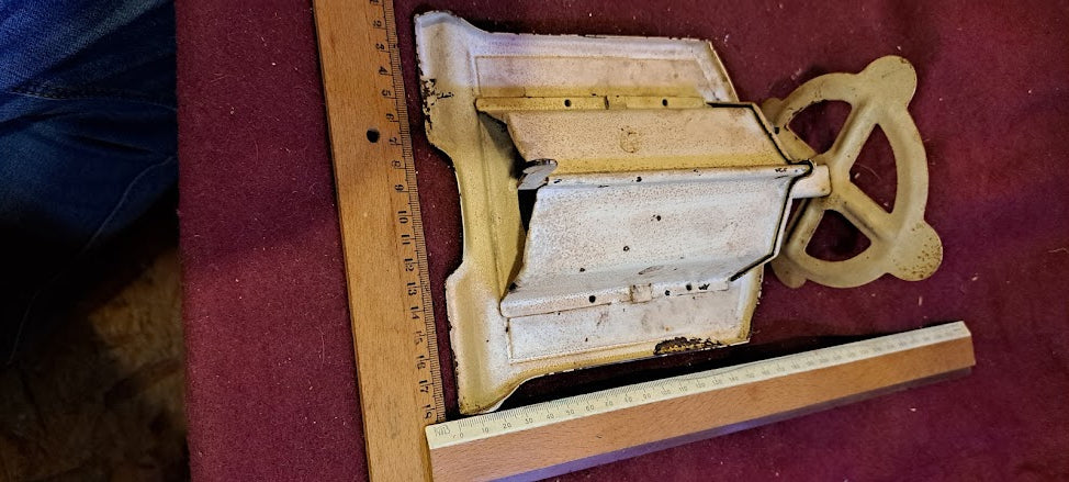 Old weigh [INS10426]