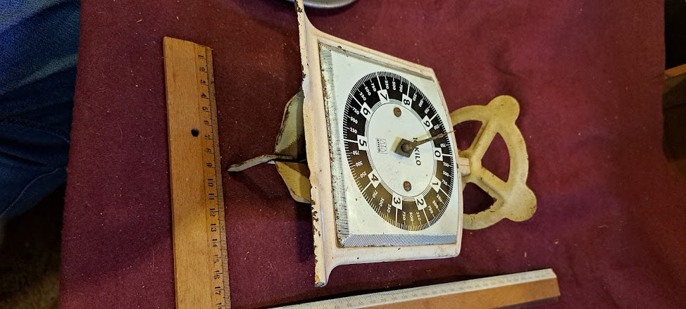 Old weigh [INS10426]